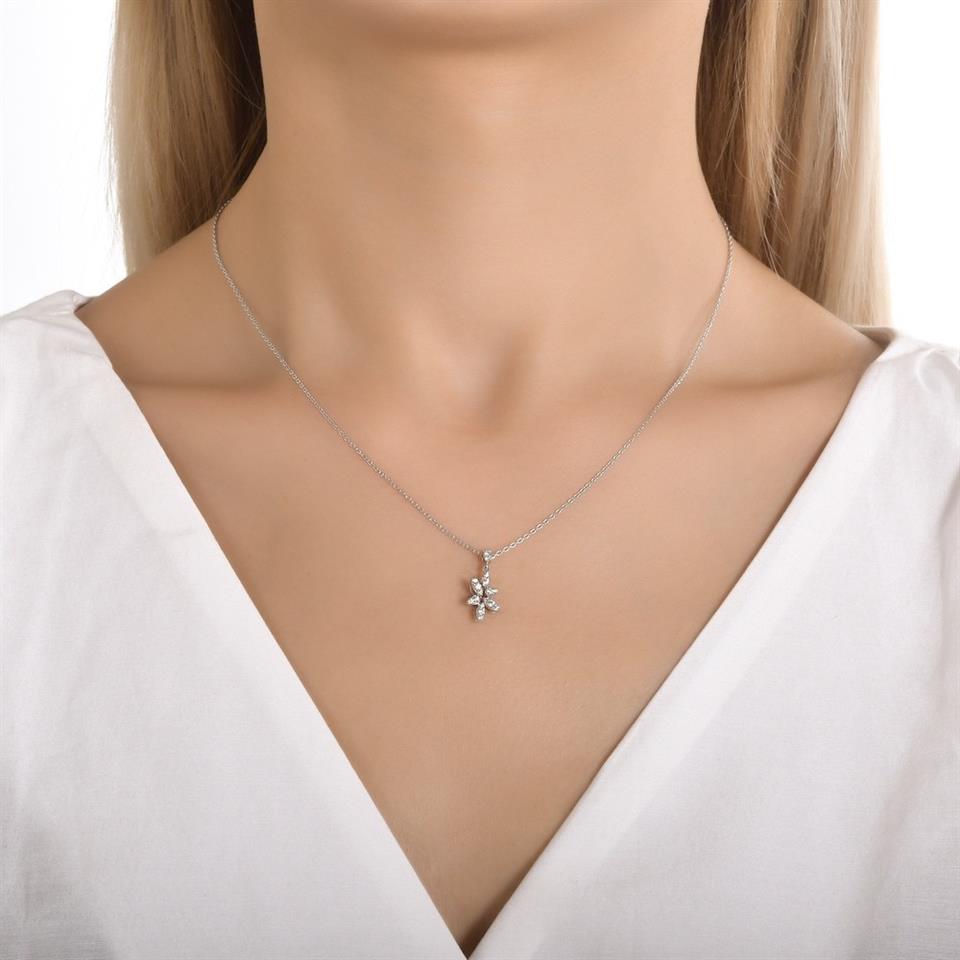 0.17ct Çiçek Figürlü Pırlanta Tasarım Kolye