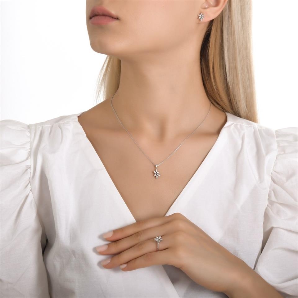 0.17ct Çiçek Figürlü Pırlanta Tasarım Kolye